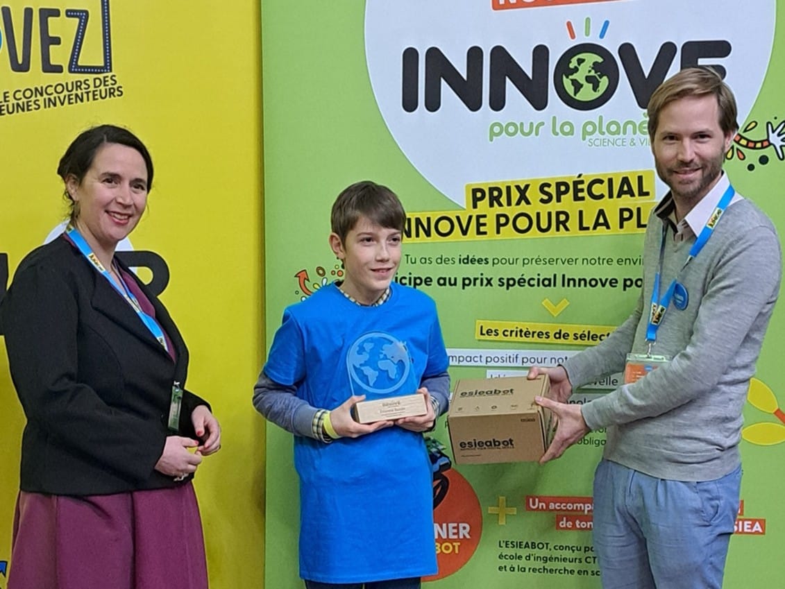 « Innove pour la planète ! » : l’ESIEA accompagne les jeunes inventeurs et futurs ingénieurs en ouvrant les portes de son école et de son OpenLab aux lauréats