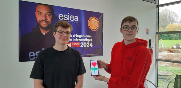 Adrien Derache et Emilio Briand, étudiants en deuxième année sur le campus de l’ESIEA à Laval, ont atteint la finale du concours « Make IT Agri » avec leur application innovante MyGarden, une solution prometteuse pour tous les jardiniers.