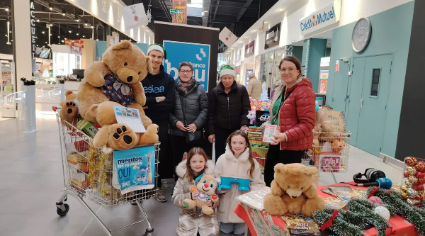 Solidarité de Noël, L’ESIEA Laval se mobilise avec les Pères Noël verts