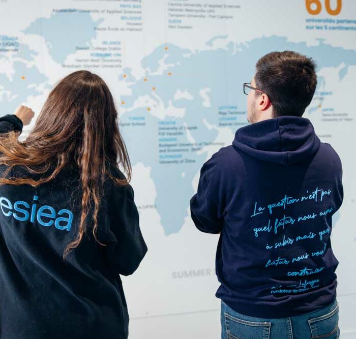 Étudiants de l'ESIEA LAVAL international