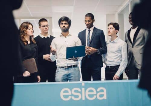 Qu&rsquo;apprend-on dans une formation intelligence artificielle ?