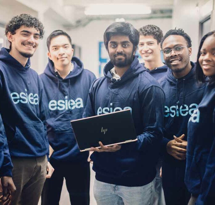 Étudiants ESIEA en informatique