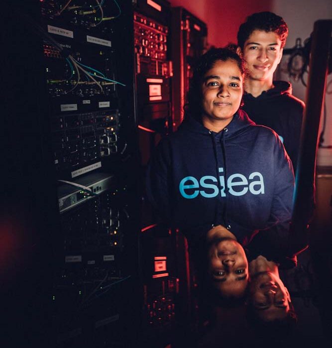 Étudiant ESIEA Ivry Cybersécurité