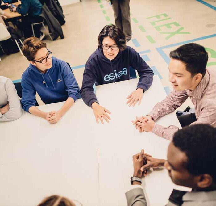 Étudiants ESIEA Ivry en projet pratique