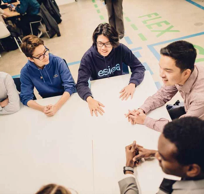 Étudiants ESIEA Ivry en projet pratique
