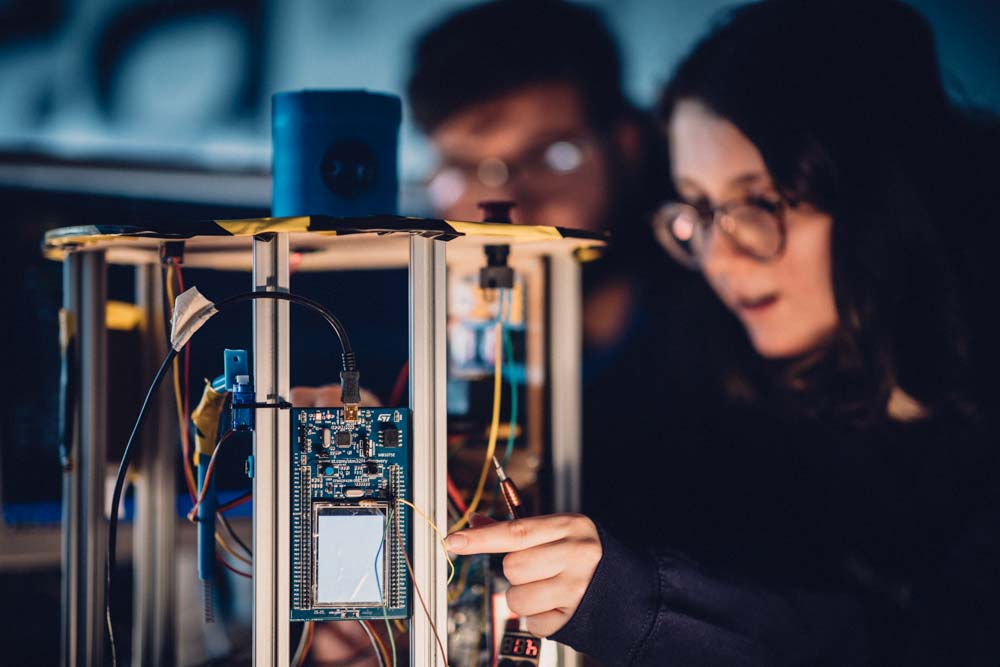 Étudiant ESIEA à l'Openlab d'Ivry-sur-Seine