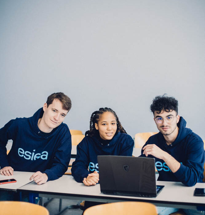 Étudiants ESIEA Laval