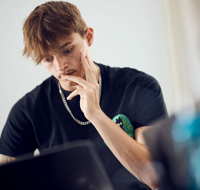 Étudiant ESIEA en sécurité informatique