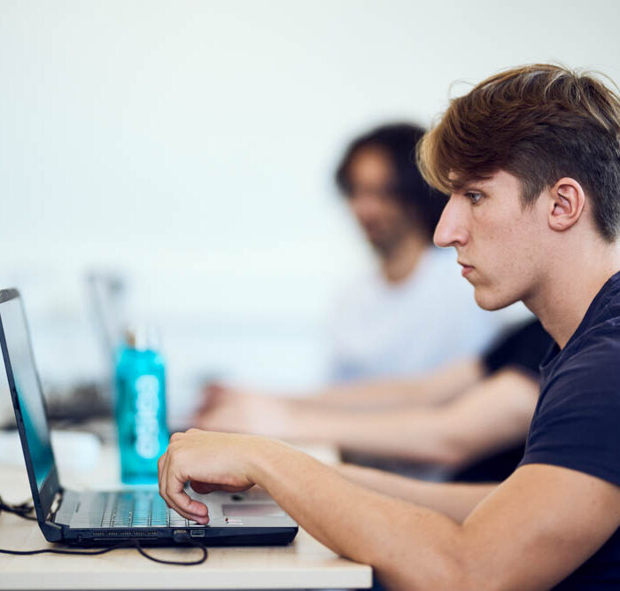 Étudiant ESIEA Agen