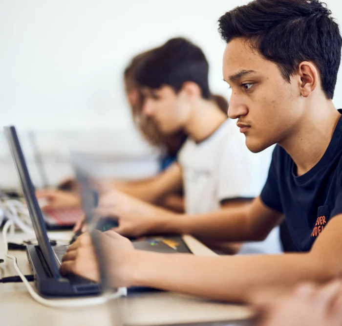 Étudiant ESIEA Alternance
