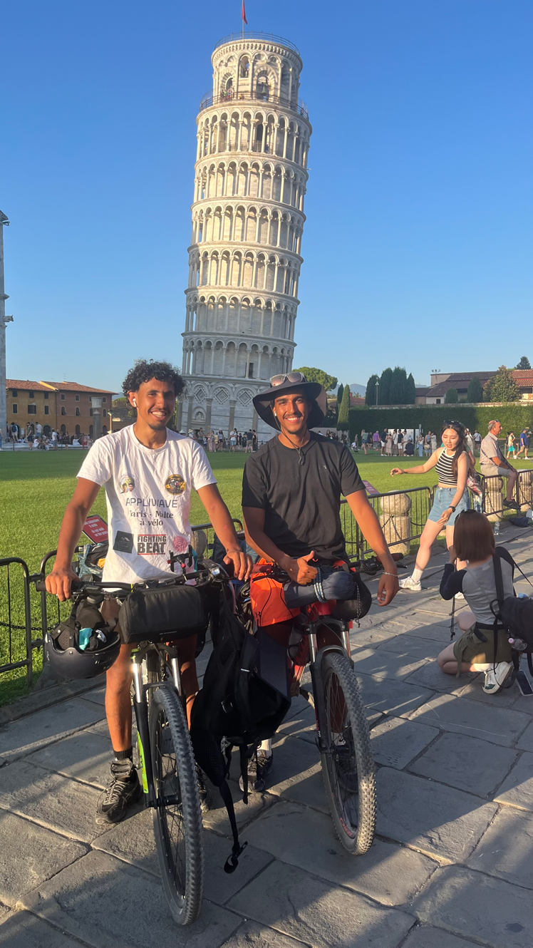 Paris-Casablanca à vélo, deux étudiants vont parcourir 2800 km pour un orphelinat au Maroc