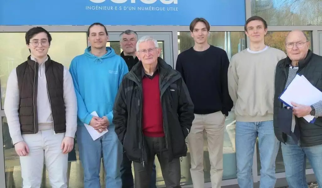 Une course d’orientation mémorielle connectée grâce à l’engagement d’étudiants de l’ESIEA Laval
