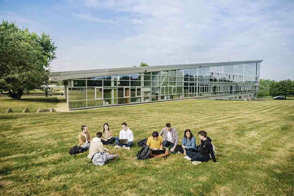 Campus Esiea Laval