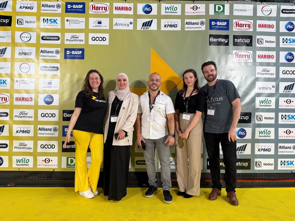 Eya Bouallagui, Antoun Yaacoub enseignant-chercheur à l’ESIEA, Fiona Debbouza business developer et Enactus France à l’Empowering Women Challenge 2025