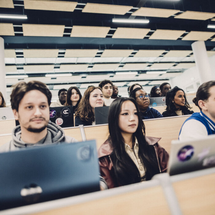 Étudiants en informatique de l'ESIEA Ivry-sur-Seine
