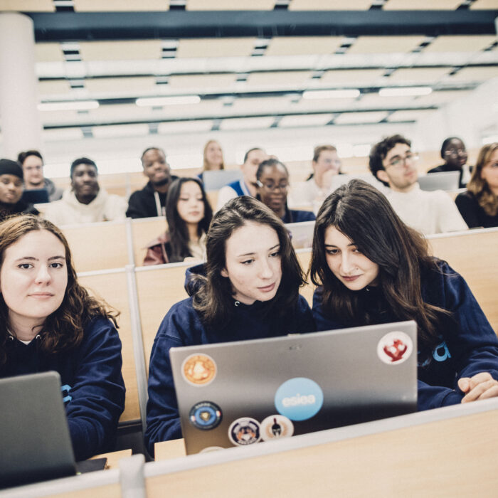 Étudiants de l'ESIEA ivry-sur-seine