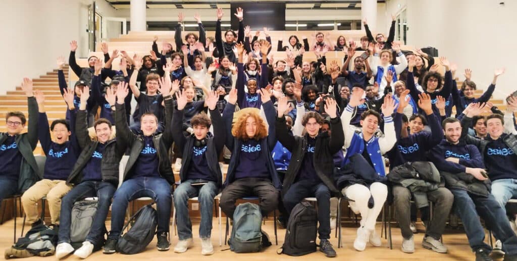 Contactez les étudiants de l'ESIEA