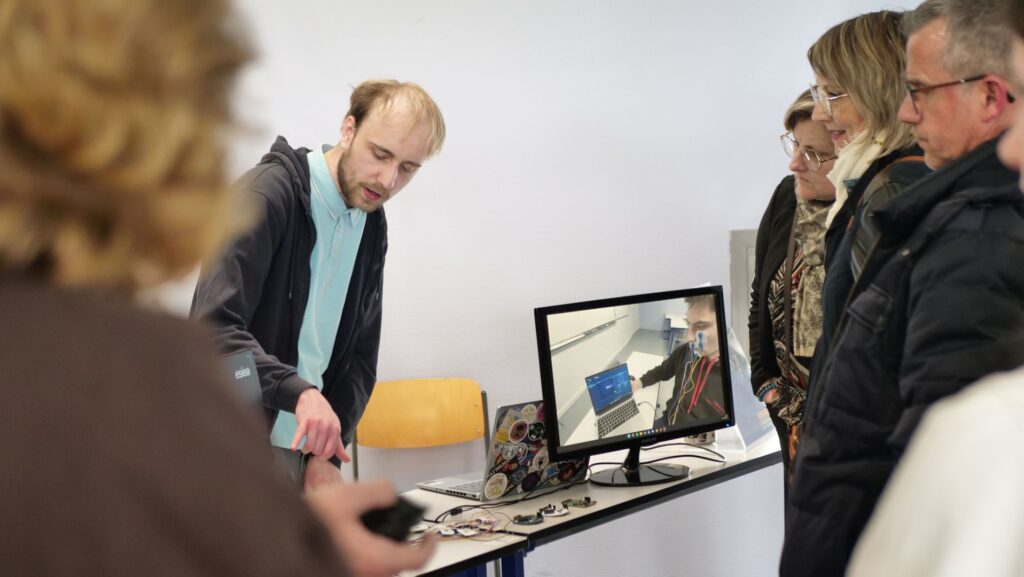 Étudiants ingénieurs de l'ESIEA lors de l'Open ESIEA 2026