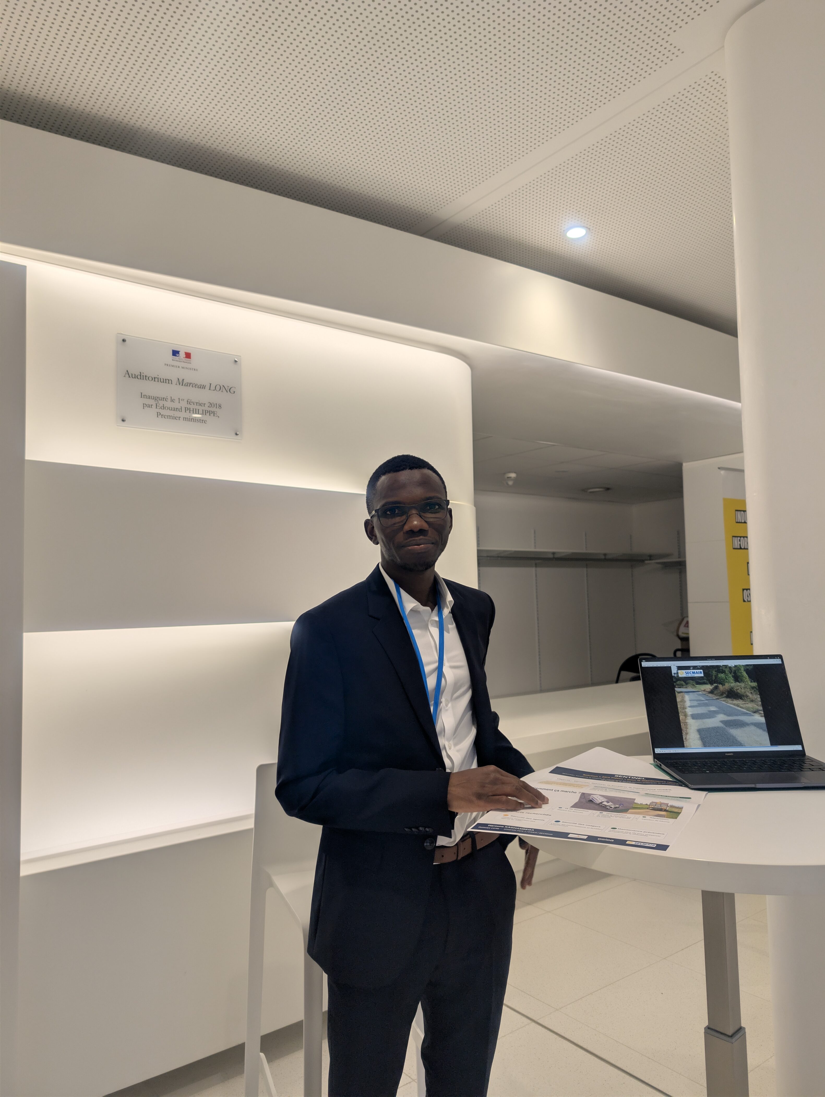 Harouna KAGHAMBEGA, doctorant à l’ESIEA, porteur du projet Sentinel
