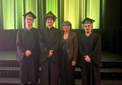 Trois étudiants de l’ESIEA diplômés de l’UQAC au Canada