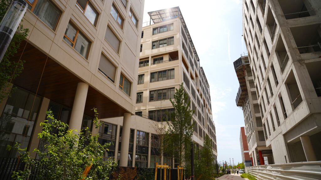 Campus de l'ESIEA Ivry-sur-Seine à l'extérieur