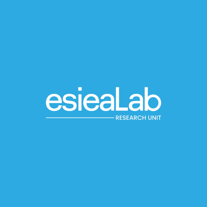 ESIEALAB_-_Logos_Logo_ESIEALAB_-_blanc_fond_bleu-carre