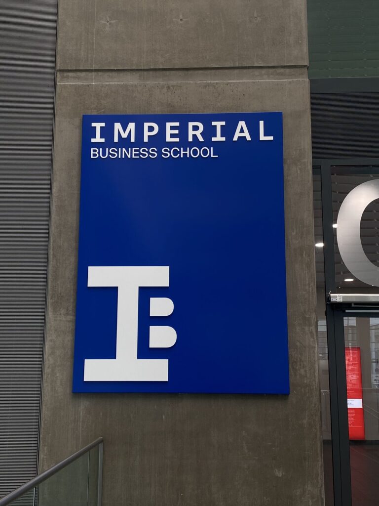 Romain Blanchot a participé au UK AI Agent Hackathon EP5 à Imperial College London, à Londres.