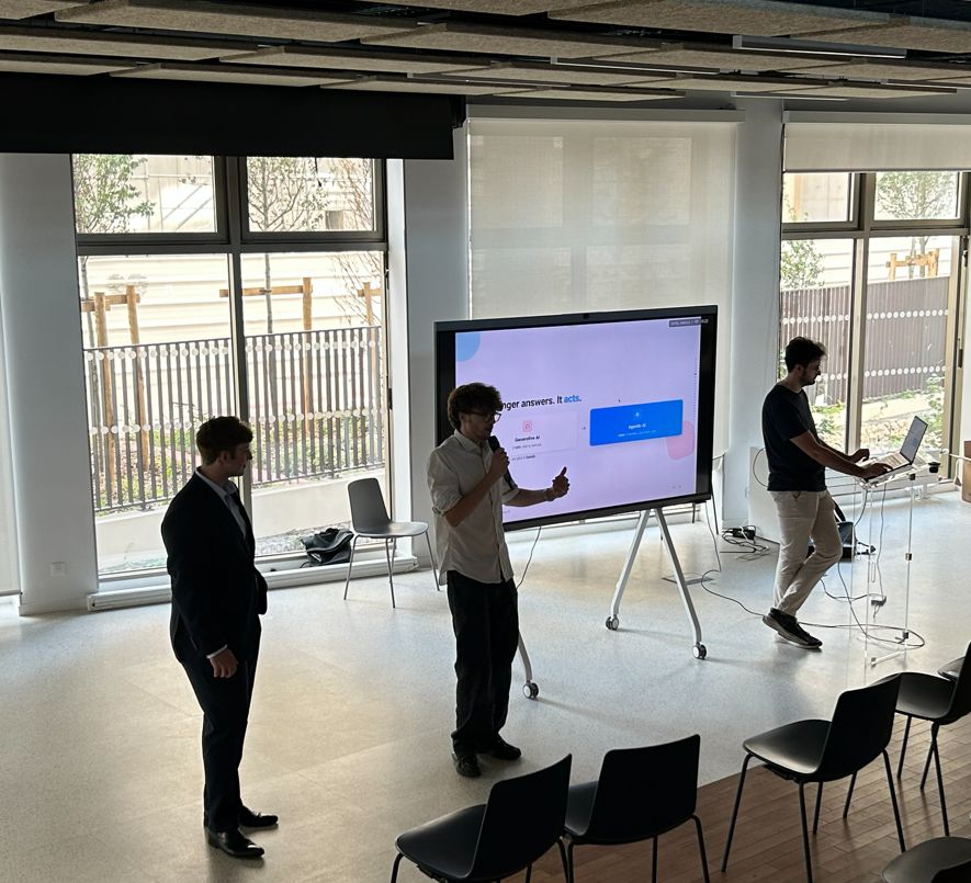 Présentation du GDG ESIEA devant les étudiants