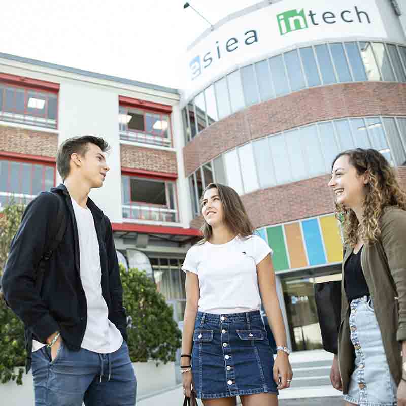 Le campus ESIEA de Paris/IvrysurSeine ESIEA