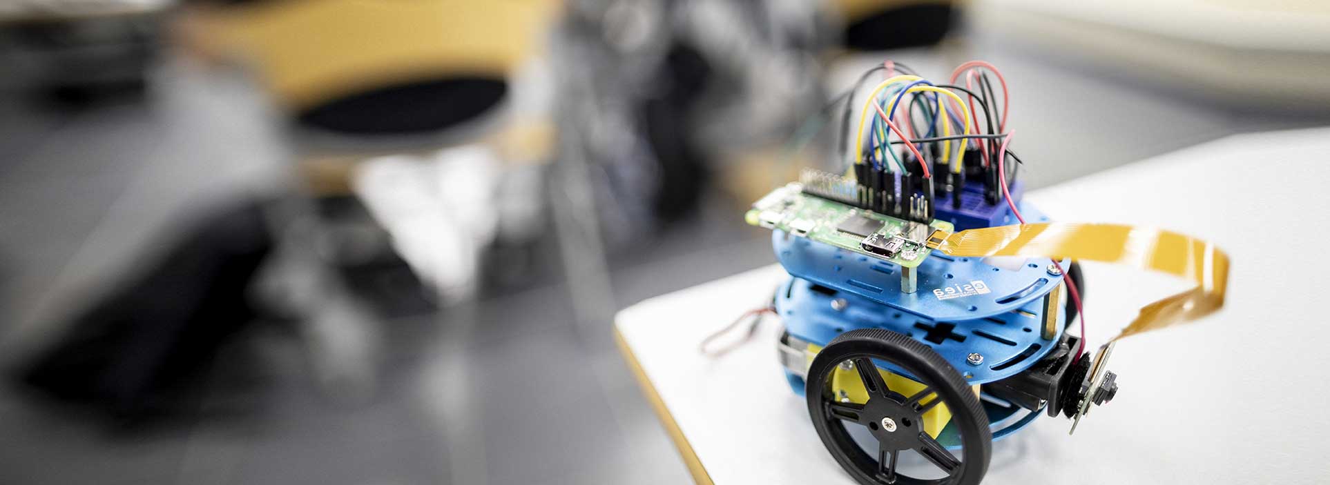 L’ESIEAbot, le robot pédagogique de l’ESIEA