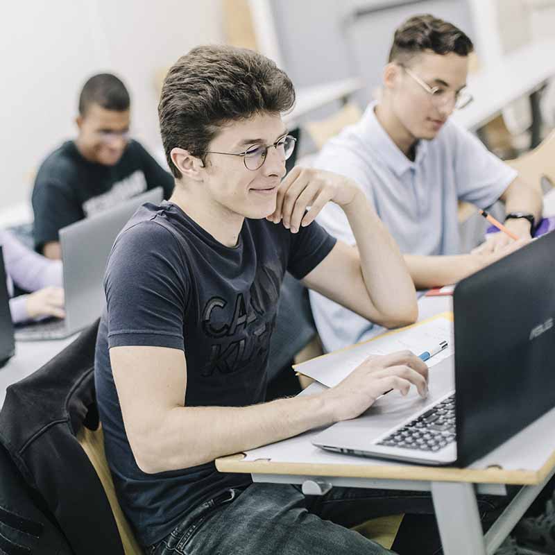 Rejoindre l’ESIEA hors Parcoursup en 2024