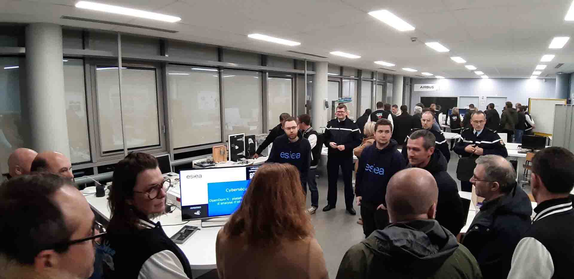 #Cybersécurité #ESIEA #Sensibilisation #SécuritéNumérique #Innovation #Cybercrime #Éducation #Technologie #Gendarmerie #ANSI #CJD53