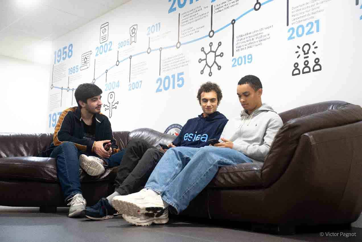Étudiants de l'ESIEA Dax