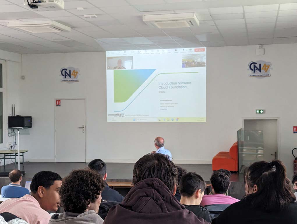 Intervention de VMware à la conférence d'Airbus à l'ESIEA Agen