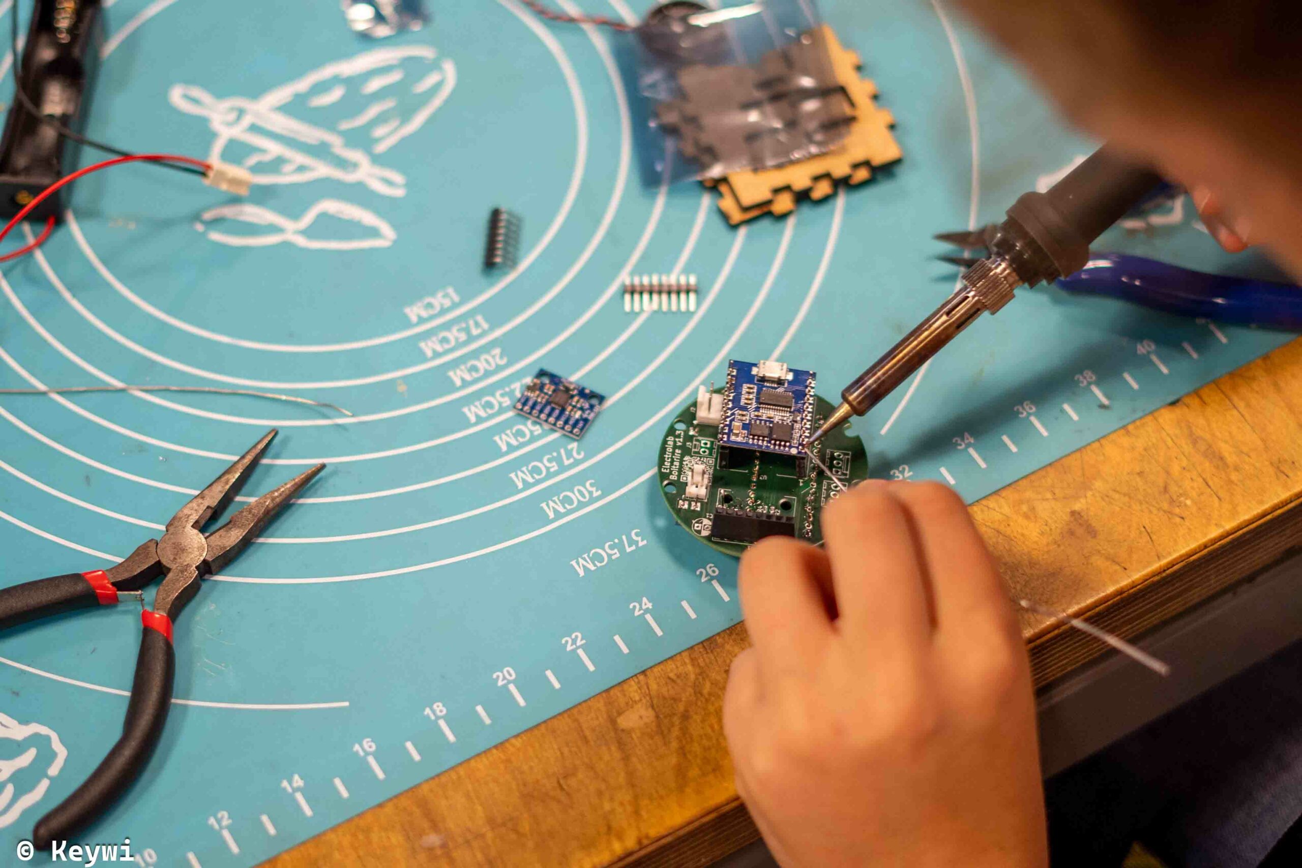 Atelier d'étudiants ingénieurs de l'ESIEA lors du LeHACK 2024