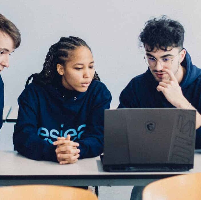 Étudiants de l'ESIEA Laval