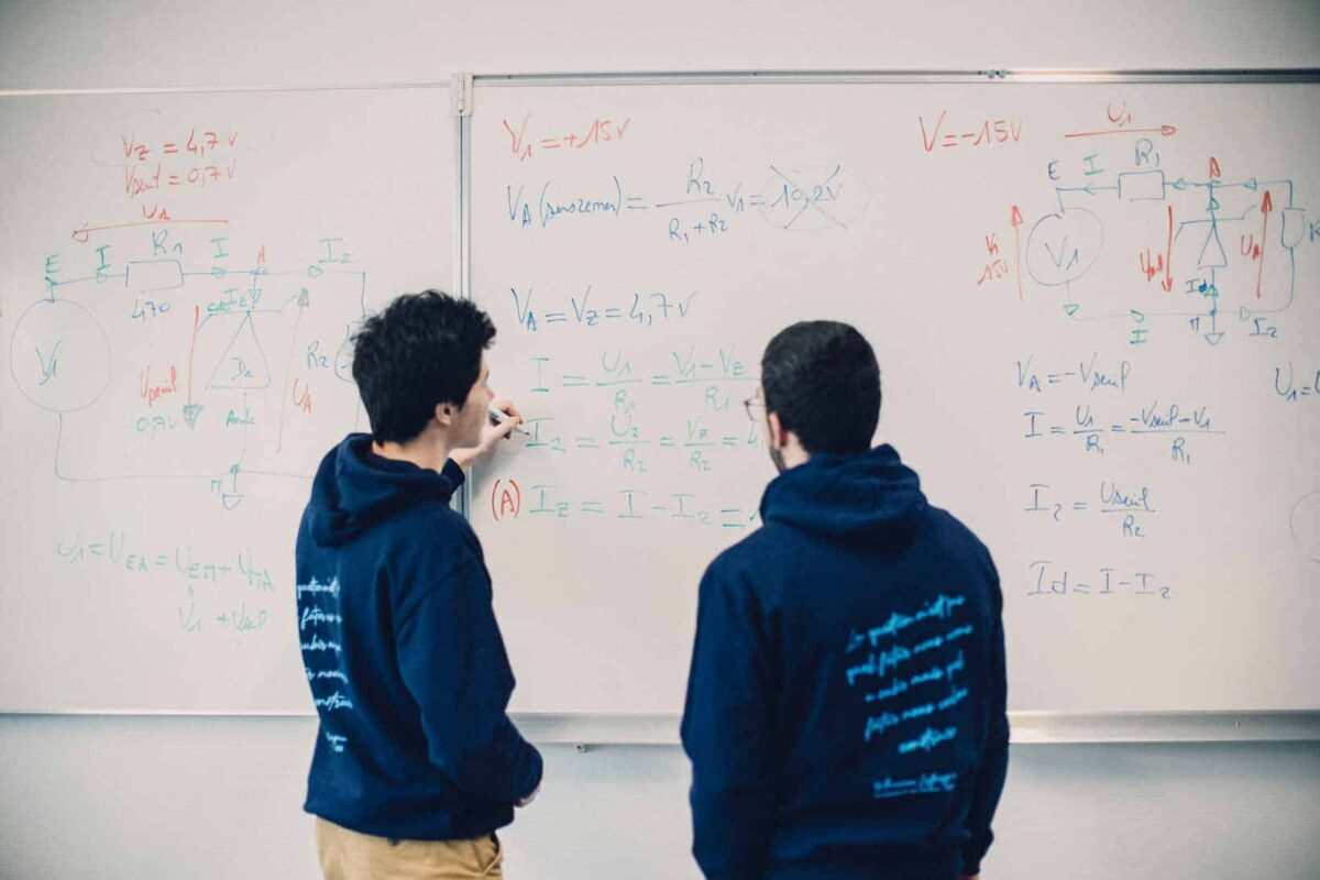 Étudiants ingénieurs de l'ESIEA Laval