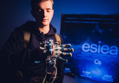 L’Internet des Objets (IoT) : révolutionner le quotidien et l’industrie