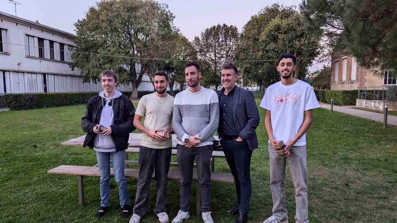 Élèves de l'ESIEA Agen avec l'entreprise Action Telecom et Bunkerity